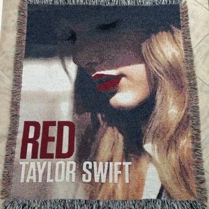 Taylor Swift RED Blanket LIKE NEW limited edition